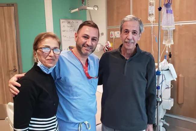 Foad Farahani’s father (right) and mother with Dr. Sayf Gazala.